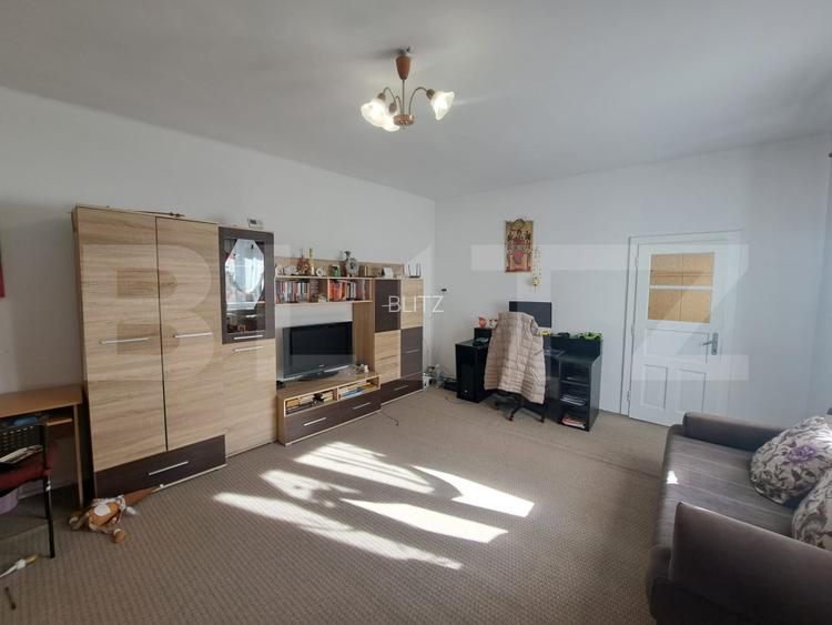 Casa saseasca renovata integral, 2200 mp teren, ideala pentru doua familii  - 13