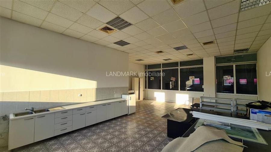 Spatiu show room, 1500 mp , parcare , Calea Lugojului - 8