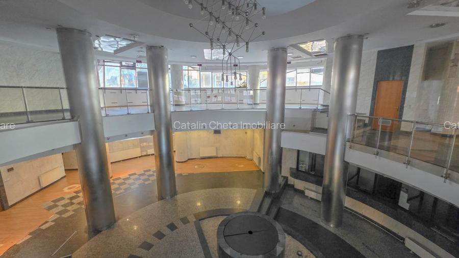 De inchiriat spatiu comercial ultracentral, Piata Revolutiei - Bacau - 6