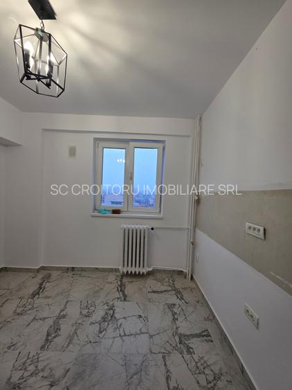 Piata Victoriei - apartament modern .-  3 camere decomandate . Renovat ! - 17