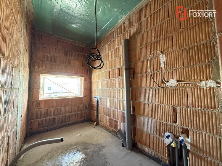 Duplex cu 3 camere si teren de 247 mp de vanzare in localitatea Sacalaz - 6