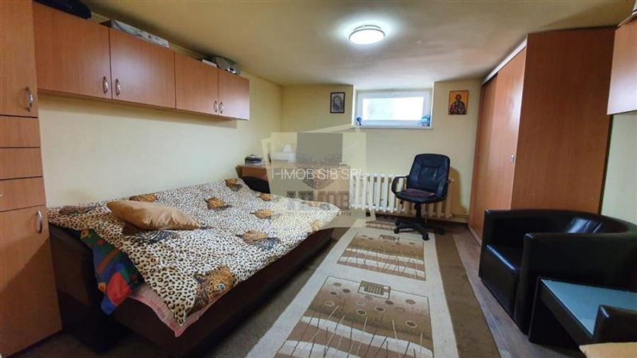 Casa individuala cu 3 camere 2 bai si 554 mp teren in Selimbar - 2