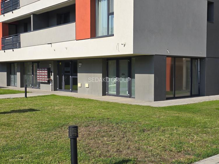 Spatii de vanzare. Suprafete de la 48 mp la 103 mp . Parter de bloc - 4