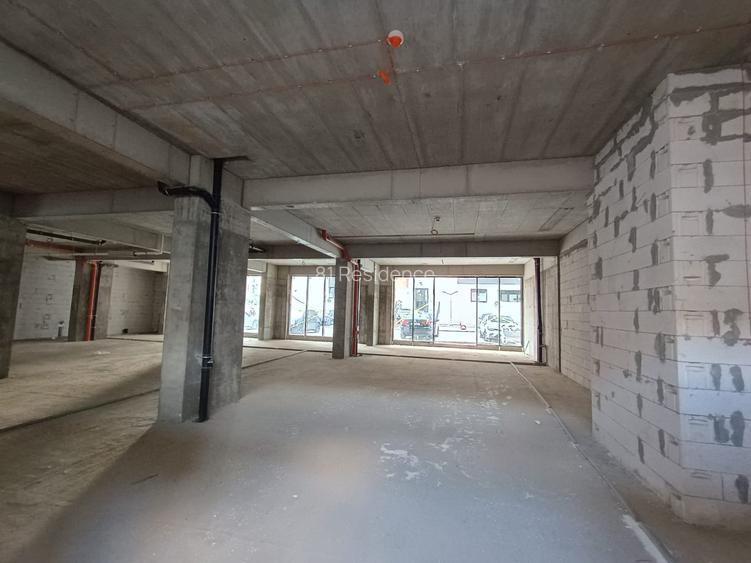 Spațiu comercial cu vad pentru magazin de articole fashion sau spălătorie haine - 9