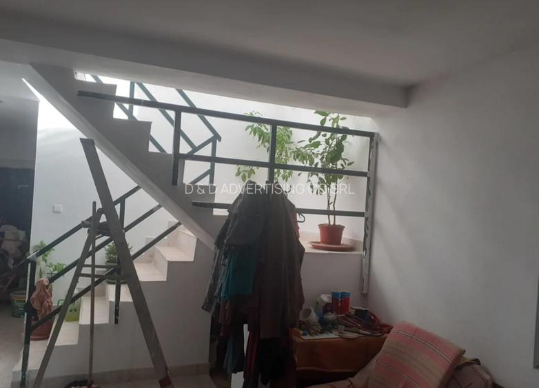 Giurgiu - Comuna Toporu - Casa P+2 - Constructie 2010 - Teren 3200 mp - 6