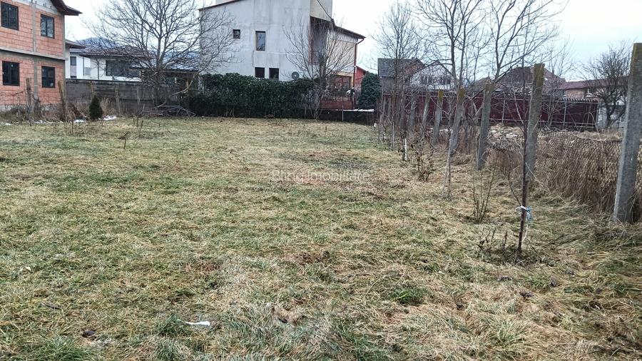 Teren intravilan 575mp + drum servitute - 3