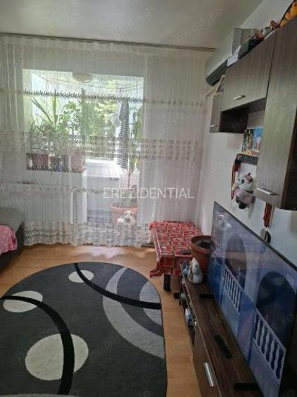 Apartament 3 camere Piata Progresul, centrala proprie - 3