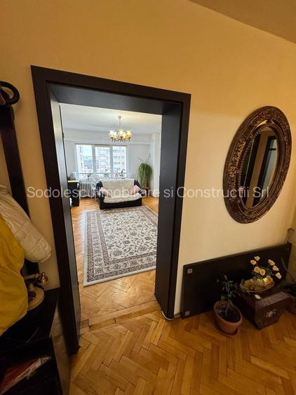 Decomandat si spatios - 6