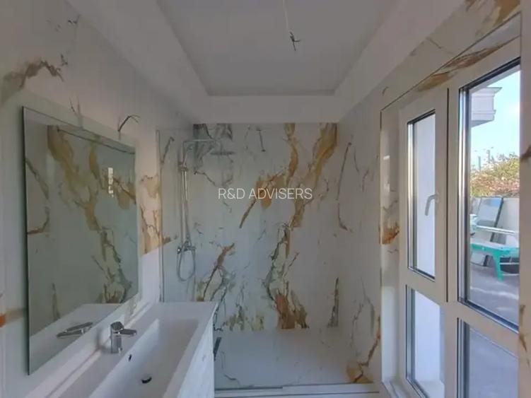 Vilă 5 camere  curte și parcare – 1 Decembrie - 24