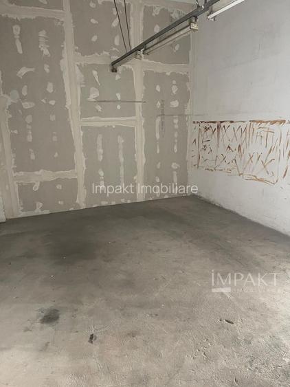 Hala de 250 mp la inchiriat open-space zona Piata 1 Mai - 16