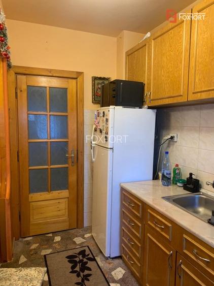 Apartament cu 3 camere, decomandat - zona Aradului - 9