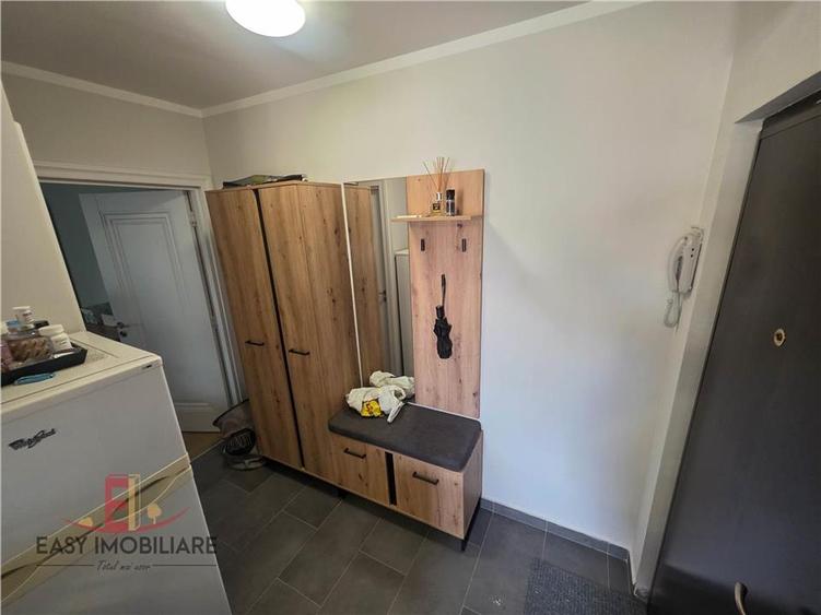 Apartament 2 camere, UMF, renovat, bloc izolat, Targu Mures