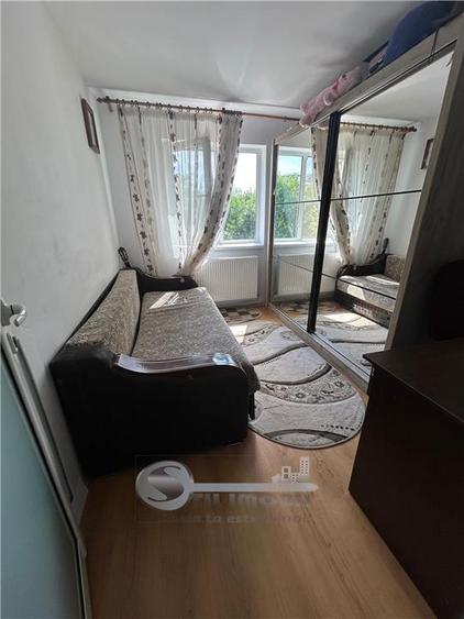 Apartament 3 camere semidecomandat Pacurari - Etaj 3