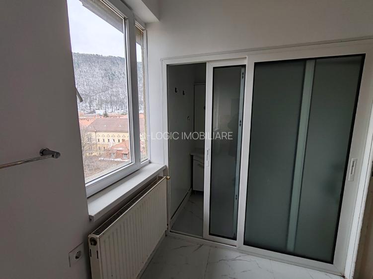 Apartament 3 camere pozitie deosebita zona Colinei - 11