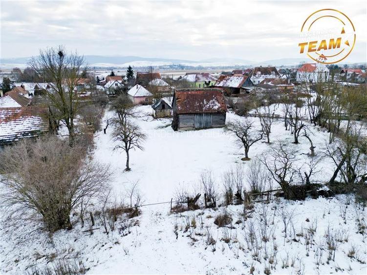 FILM! 4.900mp teren intravilan, cu casa, in Tufalau, Covasna - 9