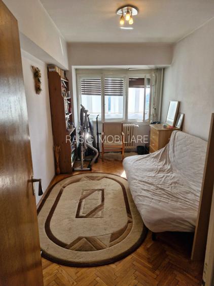 Vanzare apartament 3 camere ion Mihalache, piata 1 mai - 2