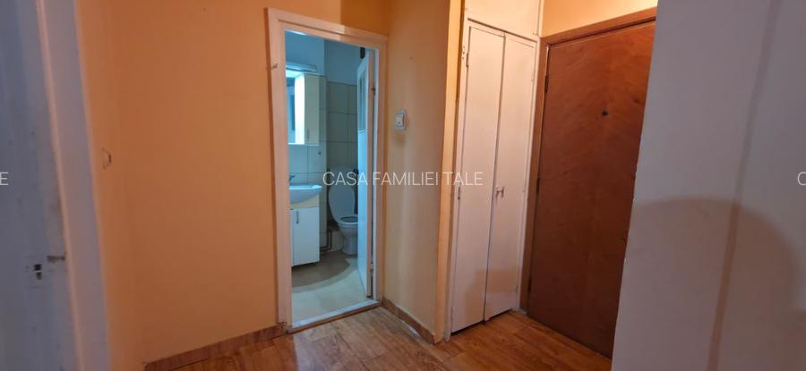 71000 euro .. 2 camere cu centrala .. Gh. Lazar .. 5 min  de centru - 3