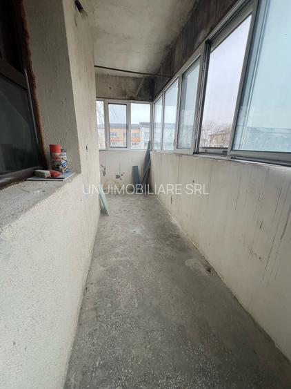 Apartament 3 camere Zona Laris -Finante - etaj 3/4 - 85 mp - 10