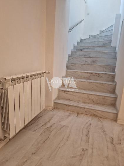 Pentru inchiriere Duplex 5 camere ( Parter + Demisol ) in vila Piata Romana - 10
