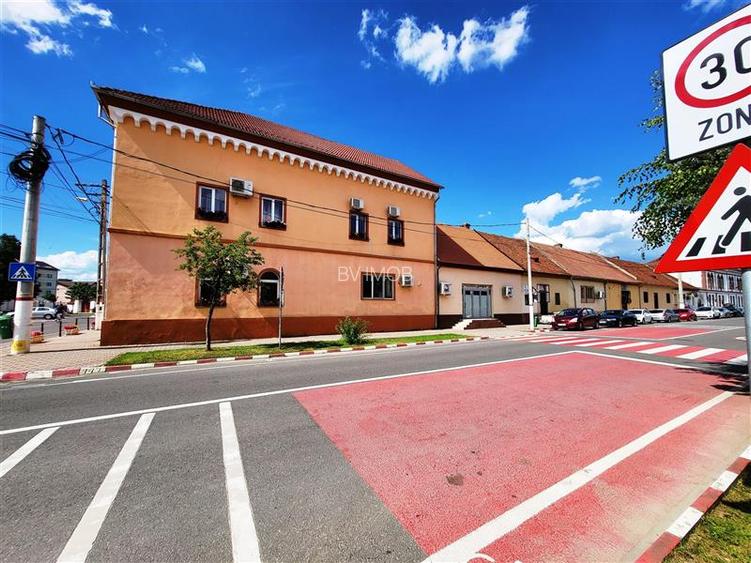 Vanzare spatiu comercial, Ghimbav, Central langa Primarie, vitrina - 24