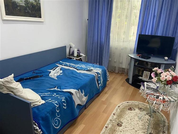 Apartament 3 camere , zona ultracentrala -Casa de Pensii Focsani, decomandat, im - 8