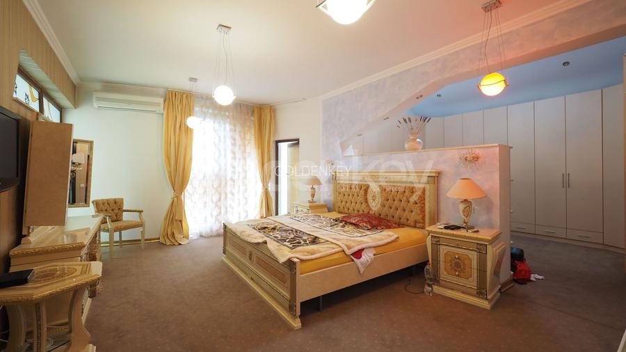 Vila spatioasa, partial mobilata cu acces facil - 10