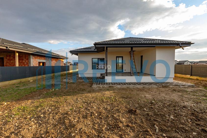 Casă/Vilă nouă de vânzare în Lilieci, Bacău - 2