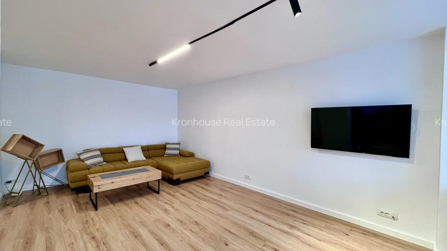 Apartament modern cu 3 camere in zona centrala  - 4