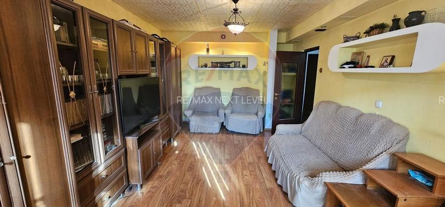 Apartament cu 4 camere de vânzare în Comănești/ Bacău. - 2