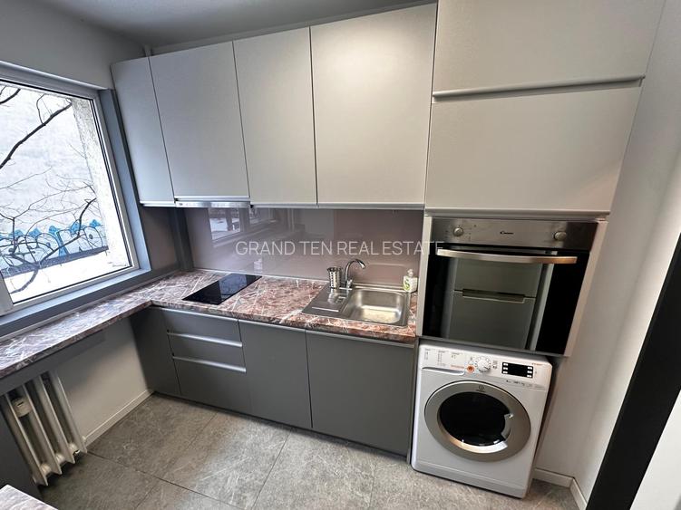 Inchiriere apartament 2 camere semidecomandat,metrou Parc Bazilescu, etaj 1 - 7