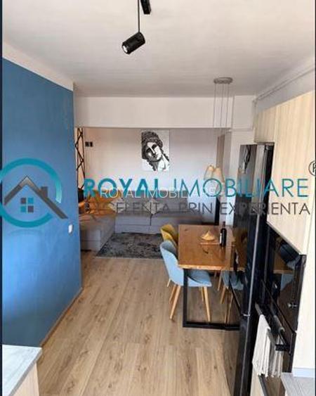 Royal Imobiliare - Vanzare apartament 3 camere zona 9 Mai - 6