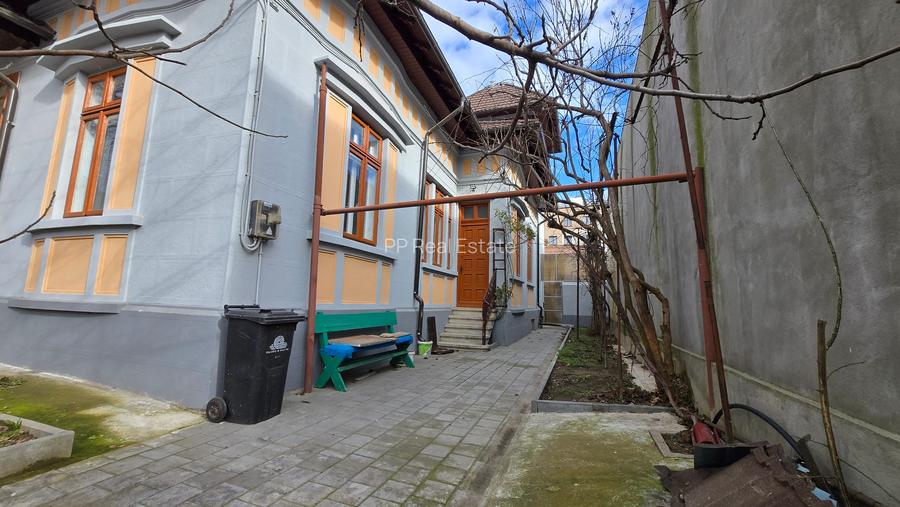 Vila deosebita - zona Tomis II , D + Parter +mansarda (foisor)+ teren 274 mp - 2