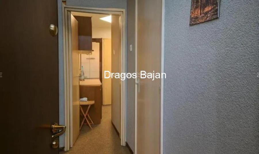 Sala Palatului // vedere spate // balcon - 2