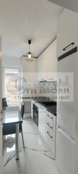 AP 2 CAM CAPAT CUG LUNCA CETATUII SEMIDECOMANDAT ETAJ 1 - 8