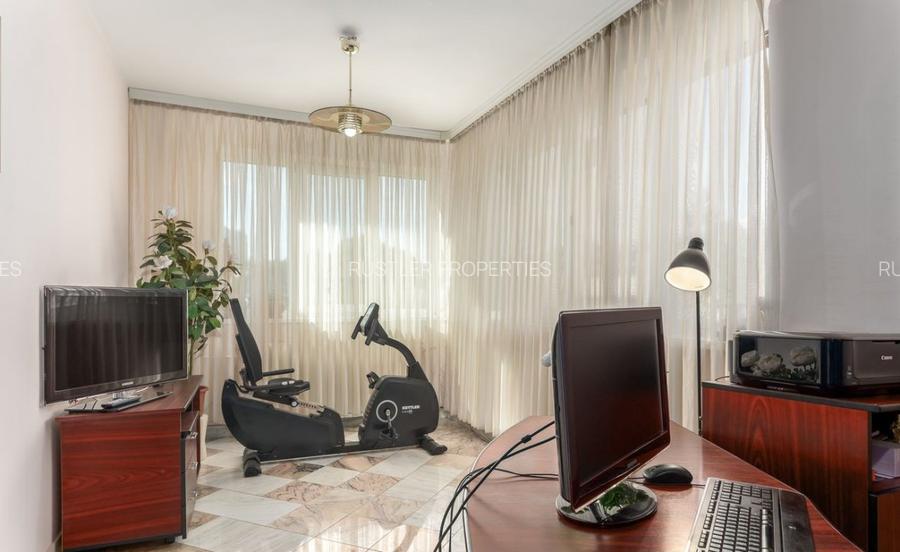 Vila eleganta langa Parcul Circului, 9 camere si 300 mp curte  - 10