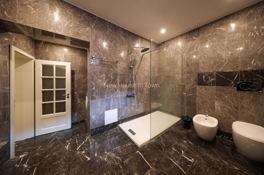 Casă deosebită de vânzare în centrul Brașovului - 24