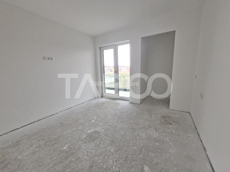 Casa tip duplex de vanzare cu acces auto curte terasa Selimbar - 6