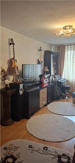 Apartament decomandat, mobilat, utilat  bloc 84 zona Tei - 4