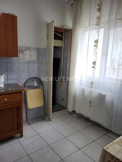 Anda , 3 camere , centrala gaze , etaj intermediar - 6