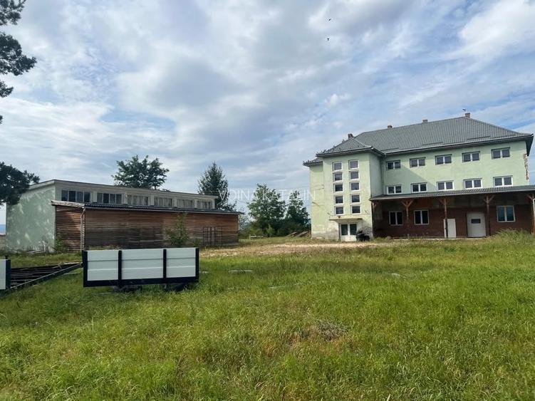 DE VÂNZARE / DE ÎNCHIRIAT HALĂ DE PRODUCȚIE + DEPOZIT + TEREN 5.033 mp  - 3