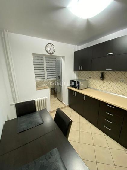 Apartament 3 camere  mobilat zona 13 Septembrie  loc parcare - 15