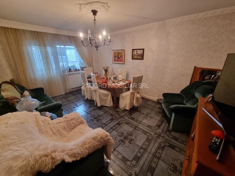 Faleza nord unirii-  apartament 4 camere decomandat - 3