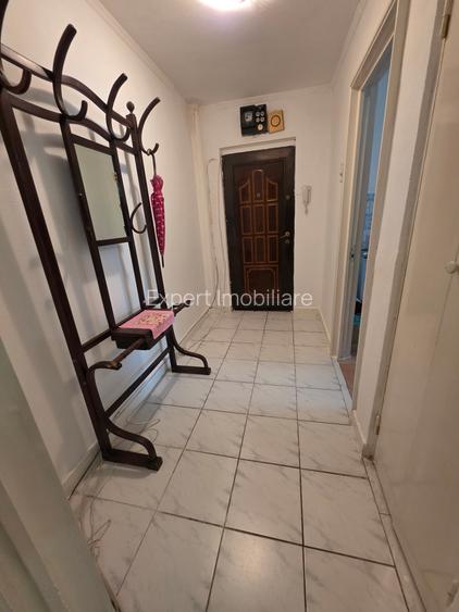 3 camere C. Calarasilor  - Viziru , 2 balcoane, sup 70 mp - 6