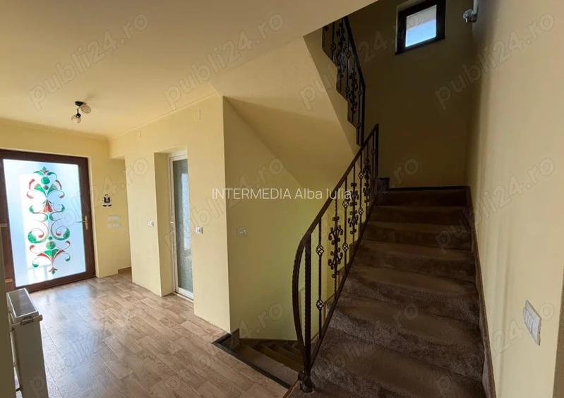 Casă de vânzare D+P+M în Alba Iulia, CETATE Schit cu 2 Garaje si 550 mp. Teren - 2