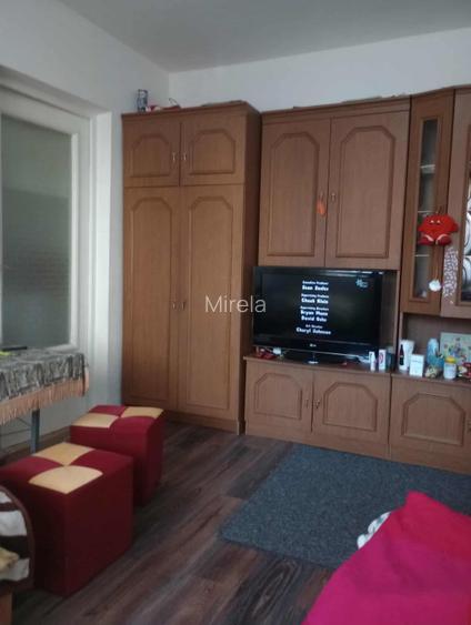 Apartament 2 camere Cetate  - 2