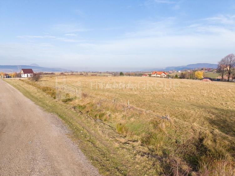 Teren intravilan parcelabil, priveliște spre munți, Sohodol, Bran - 3