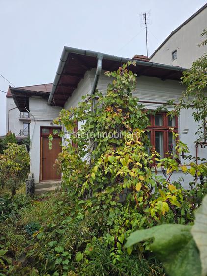 CASĂ DE VÂNZARE CU 3 CAMERE IN ZONA BUCUREȘTI-NOI -PARCUL BAZILESCU SEC.1 - 3