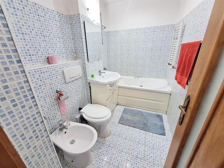 Apartament 2 camere semidecomandate, etaj 1, bucatarie mare, Bacau - 8
