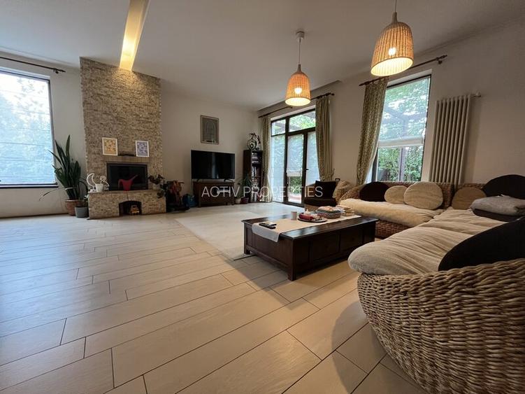 Vila 2007 caramida,D+P+Etaj mansardat,living 41mp,3 dormitoare,3 bai,teren 542mp - 5