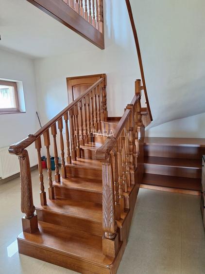 Casa deosebită în Europa – stil clasic, terase și grădină amenajata - 8